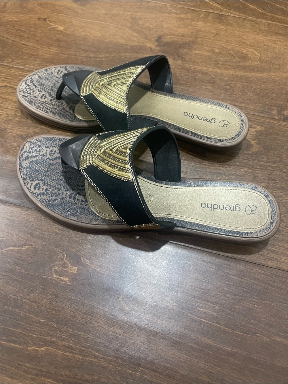 Black and Gold Women's Slide Sandals